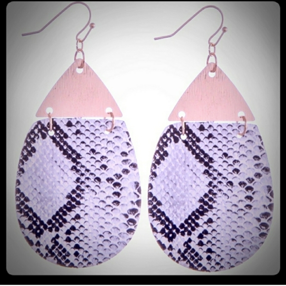 Lady Bijou Jewelry - Snakeprint Earrings